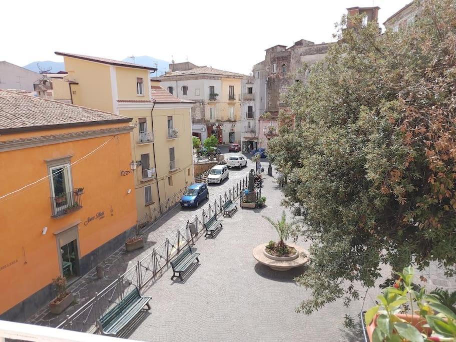Appartement Ercole Luxury Flat à Sessa Aurunca Extérieur photo